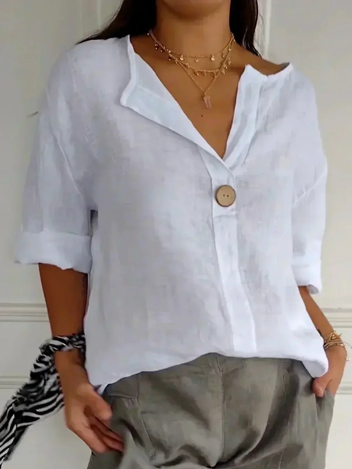 Angela™ | Legere V-Ausschnitt Bluse - Image 4