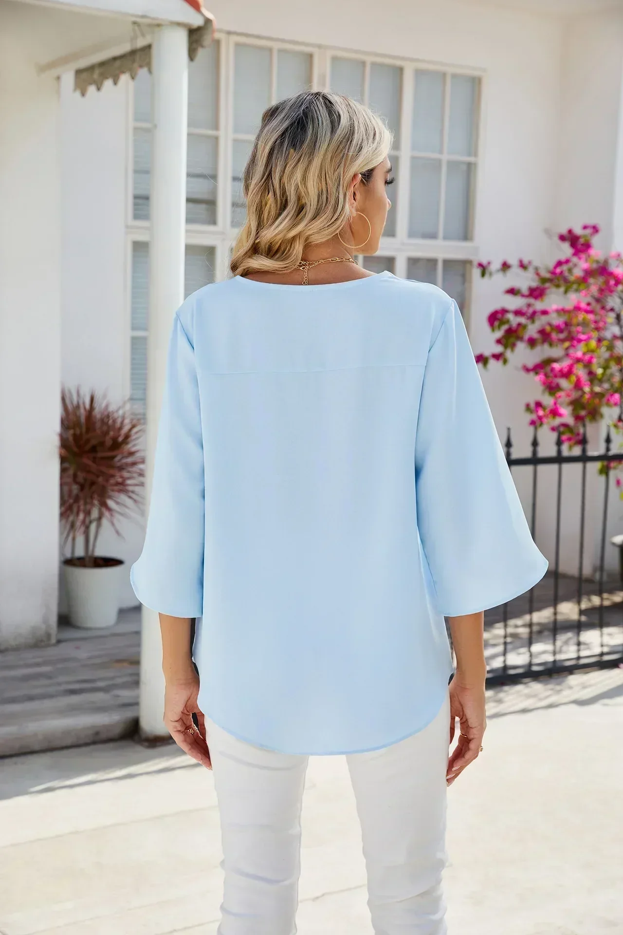 Belinda™ | V-Ausschnitt Bluse - Image 8