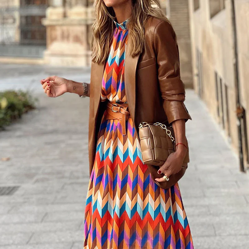 Cassandra - Lebhaftes Geometrisches Kleid - Image 3