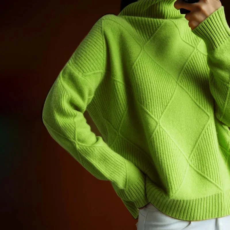 Charlotte – Schicker High-Neck Pullover - Image 3
