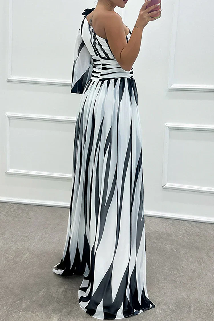Chloe – Elegantes gestreiftes Maxikleid mit einem Schulterträger - Image 3