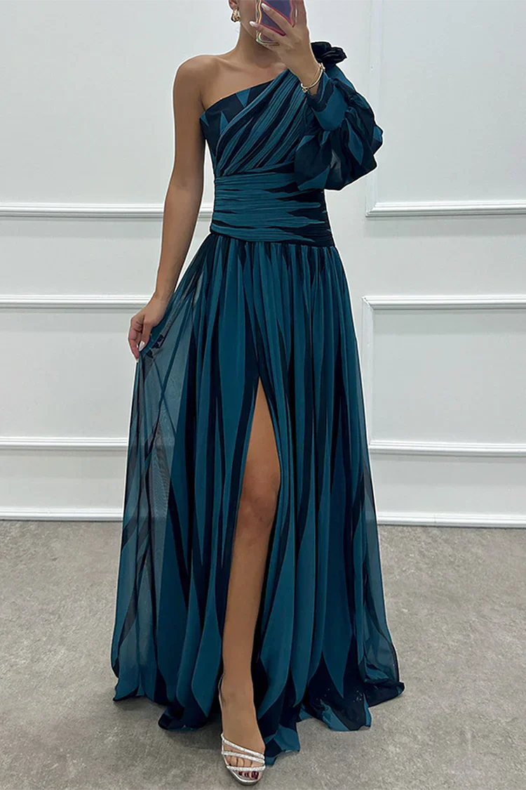 Chloe – Elegantes gestreiftes Maxikleid mit einem Schulterträger - Image 9