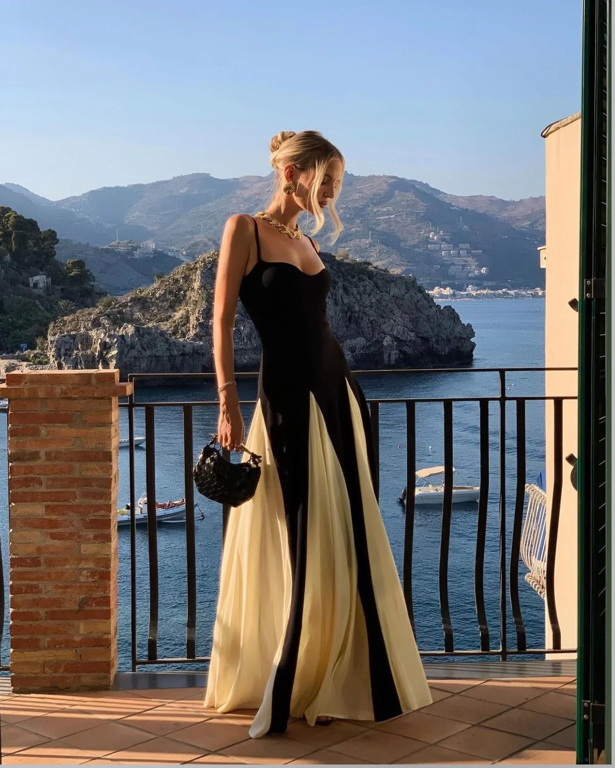 Eliana | Maxikleid mit Paneelen - Image 13