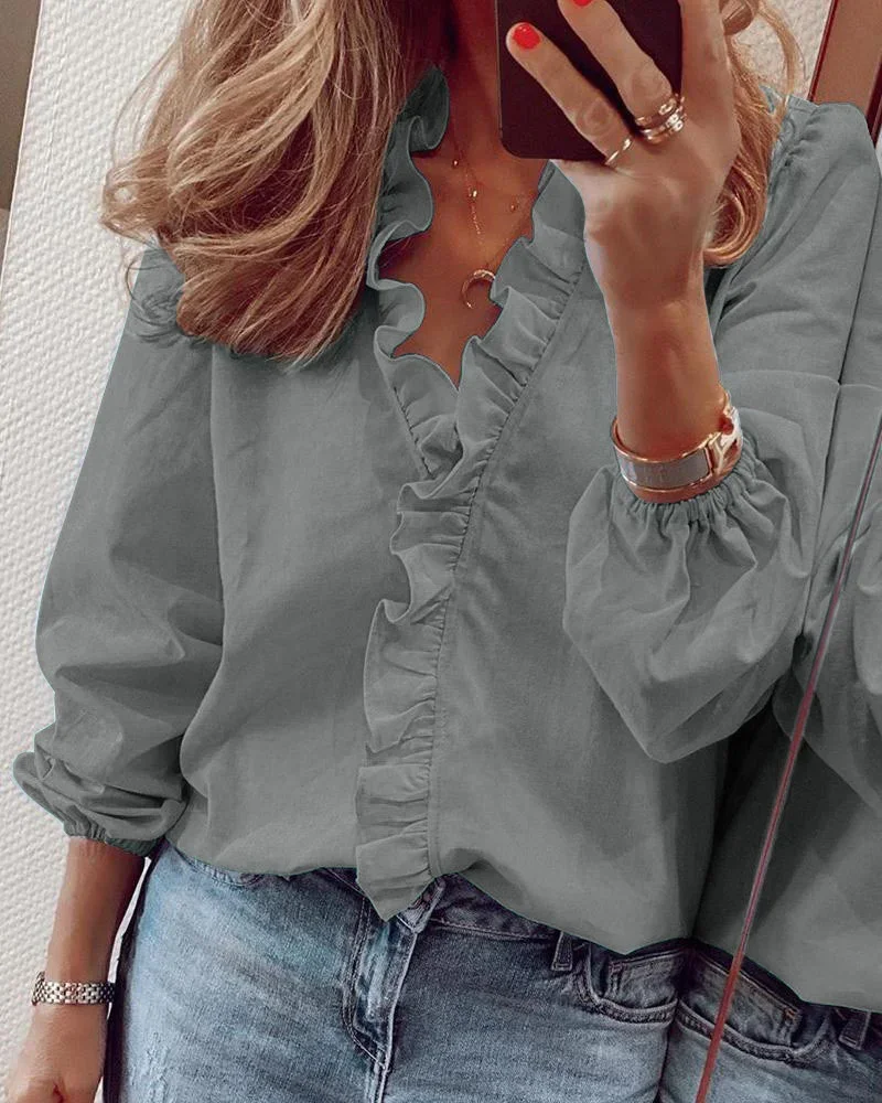 Enola™ | Feminine Bluse mit verspielten Rüschen - Image 7