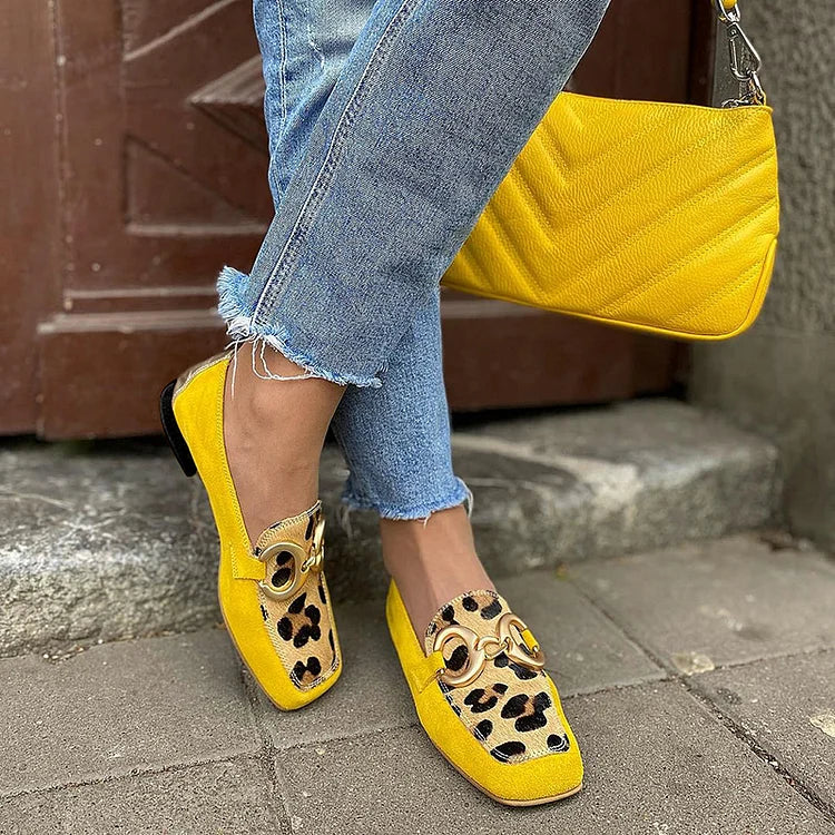 GELBE LOAFER MIT TIERDRUCKDETAIL - Image 2