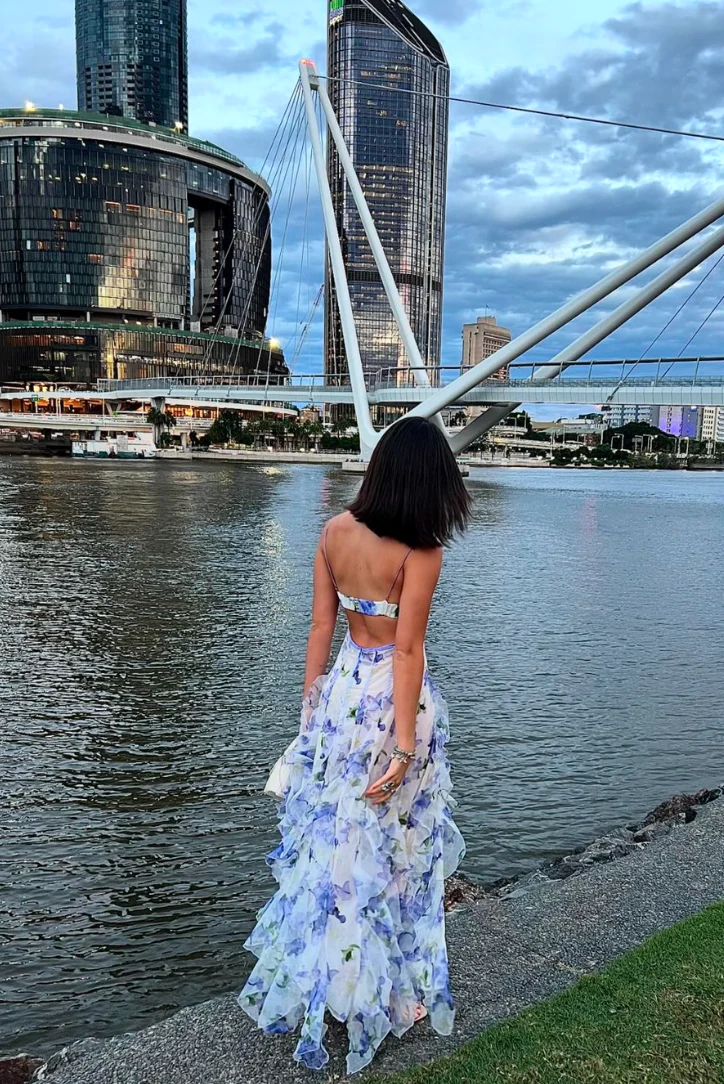 Gloria - Floral Cut-Out Split Strand Maxi Kleid - Image 9