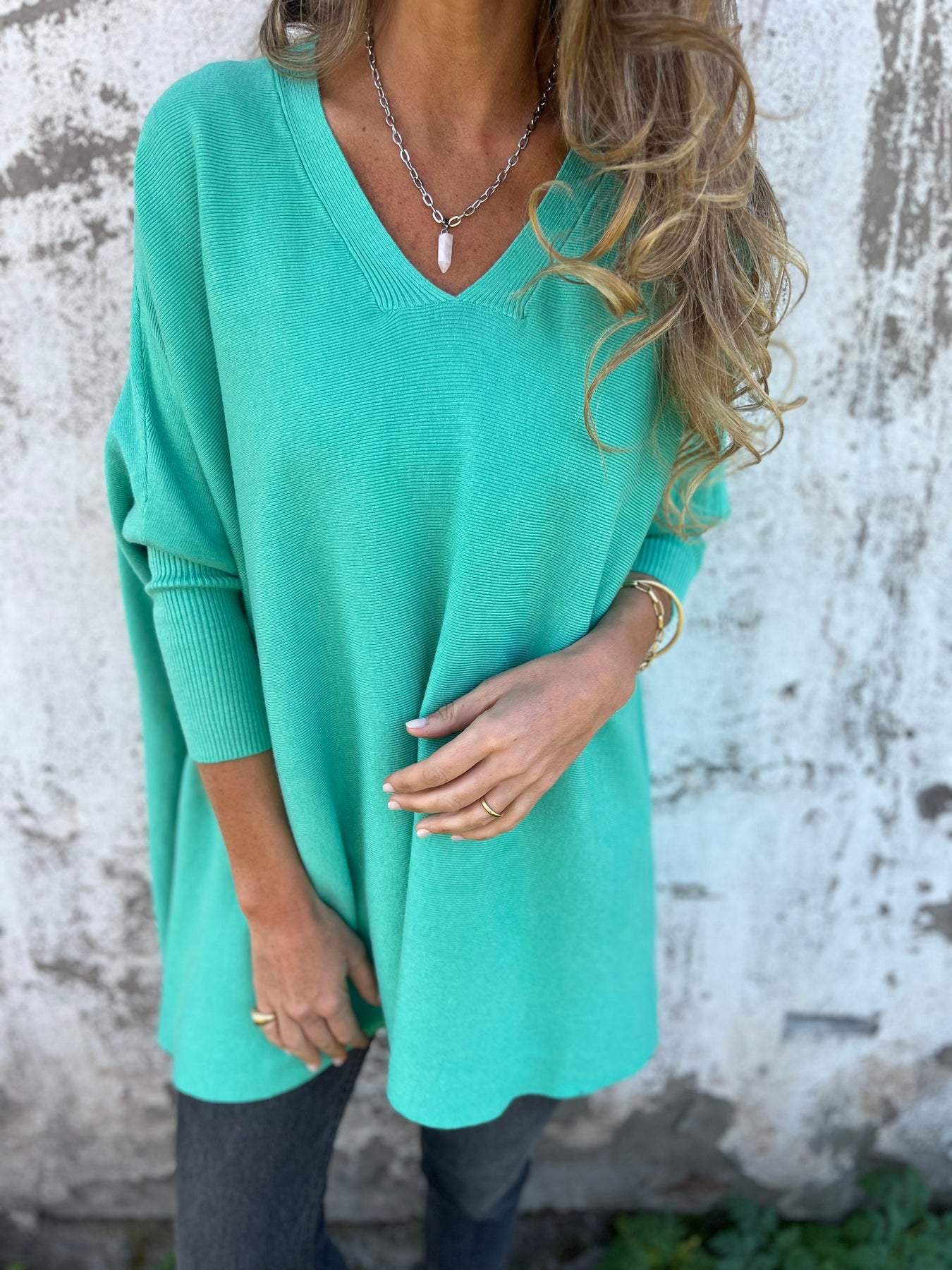 Hannah – V-Ausschnitt Pullover - Image 9