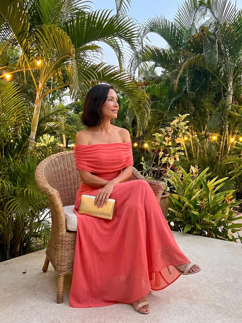 Juni | Off-Shoulder Drapiertes Midi-Kleid - Image 10