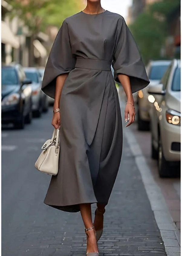 Lissey - Minimalistisches Gürtel-Luxuskleid - Image 7