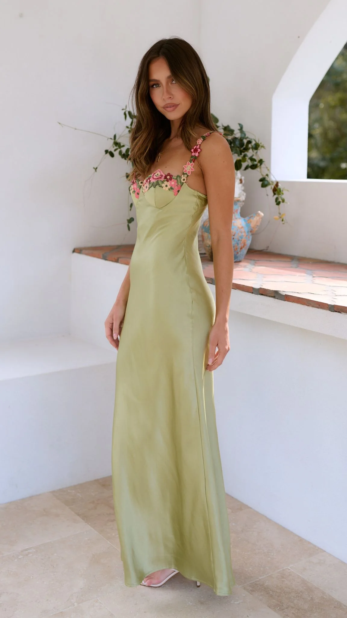 Luz - Besticktes Satin-Kleid in einfarbig - Image 4