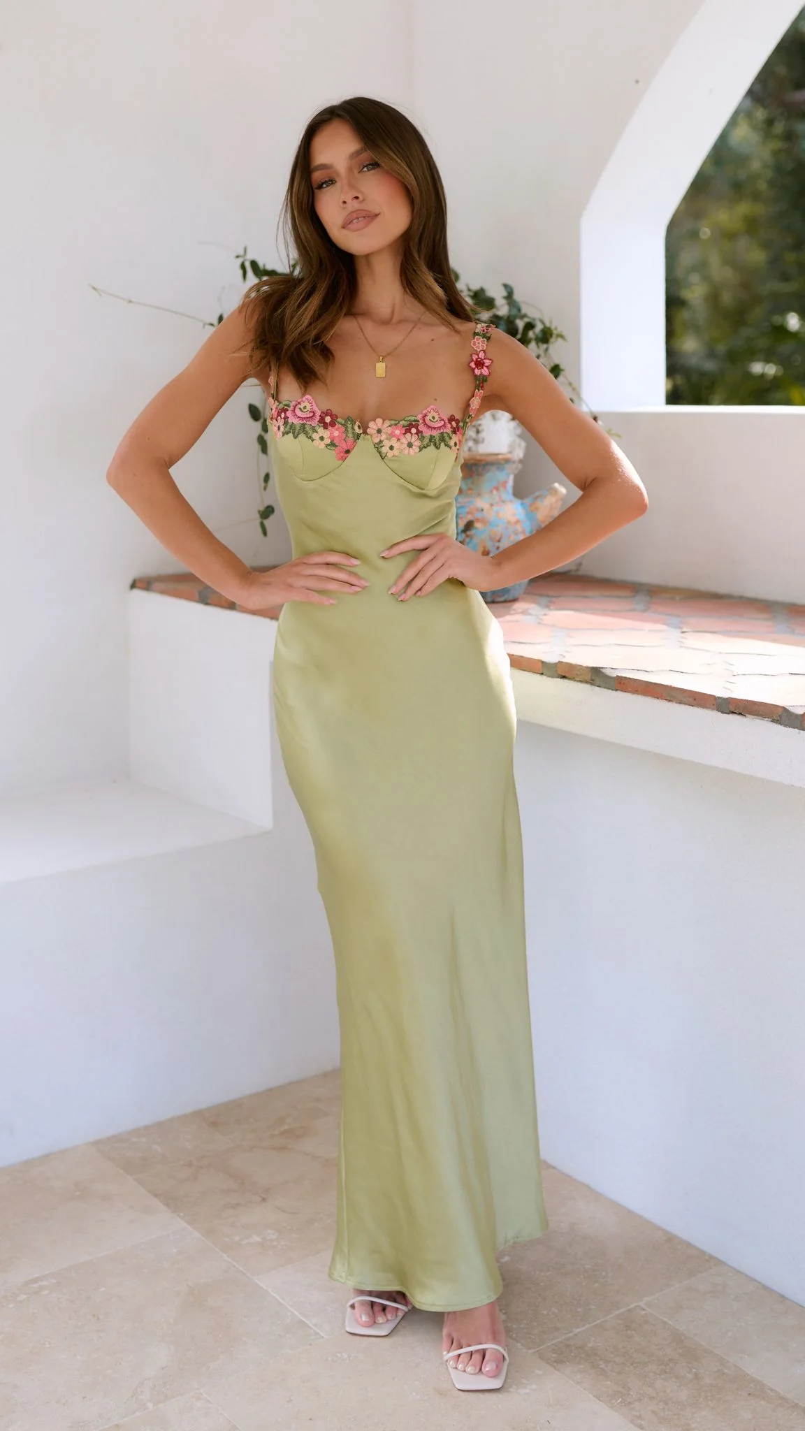 Luz - Besticktes Satin-Kleid in einfarbig - Image 6