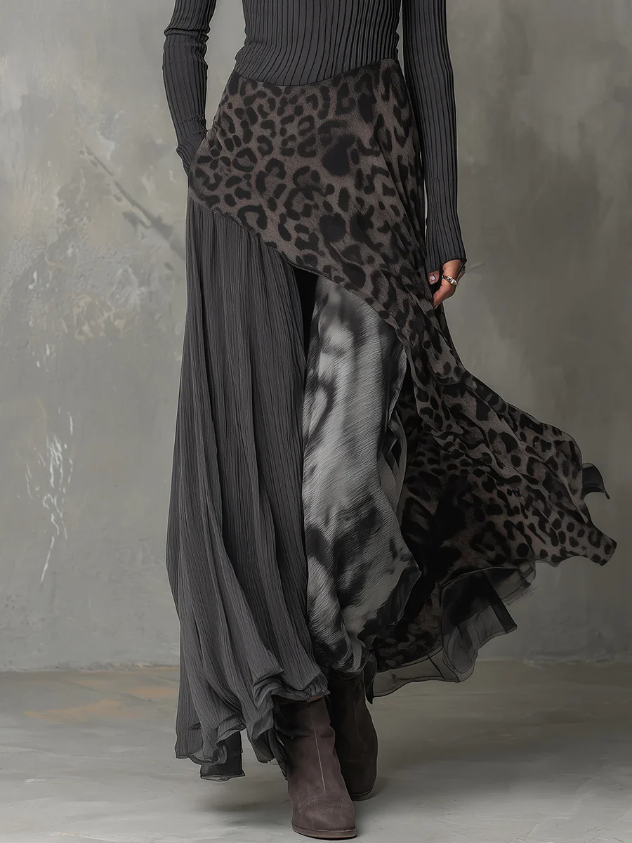 Maxi-Kleid mit grauen Streifen und Leopardenmuster, unregelmäßiger Saum - Image 4