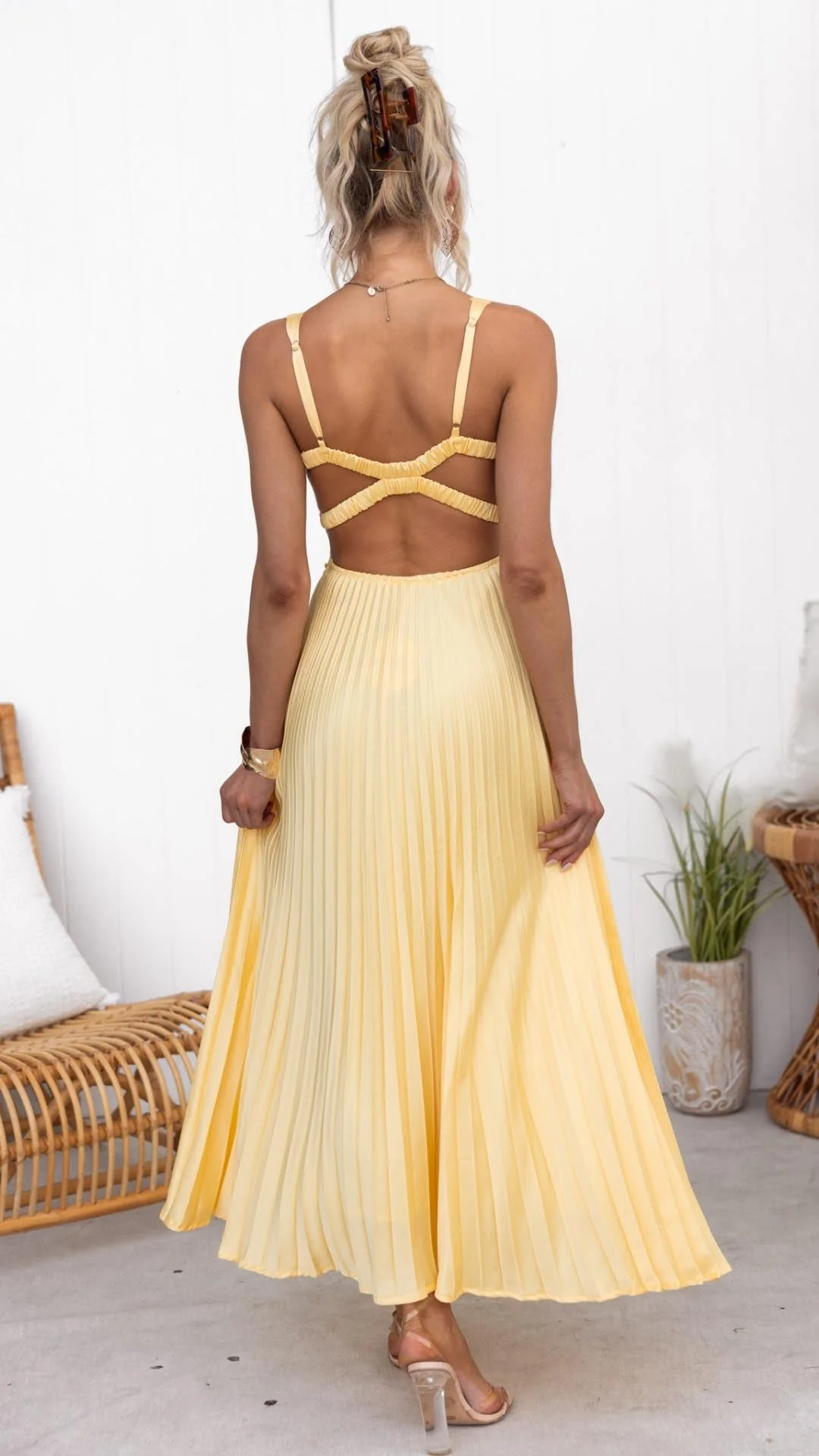 Nayeli - Elegantes Plissee V-Ausschnitt Maxikleid - Image 5