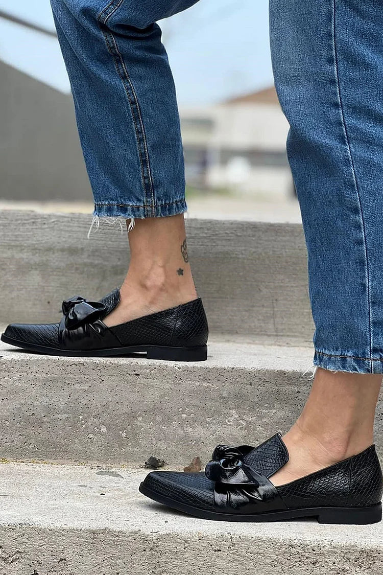 SCHWARZE LOAFERS MIT GLÄNZENDEM BOW - Image 4