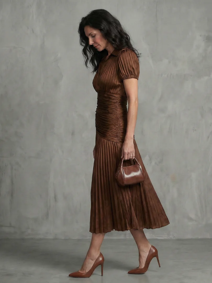Theodora | Plissierter Taillenstreifen Midi-Kleid - Image 10