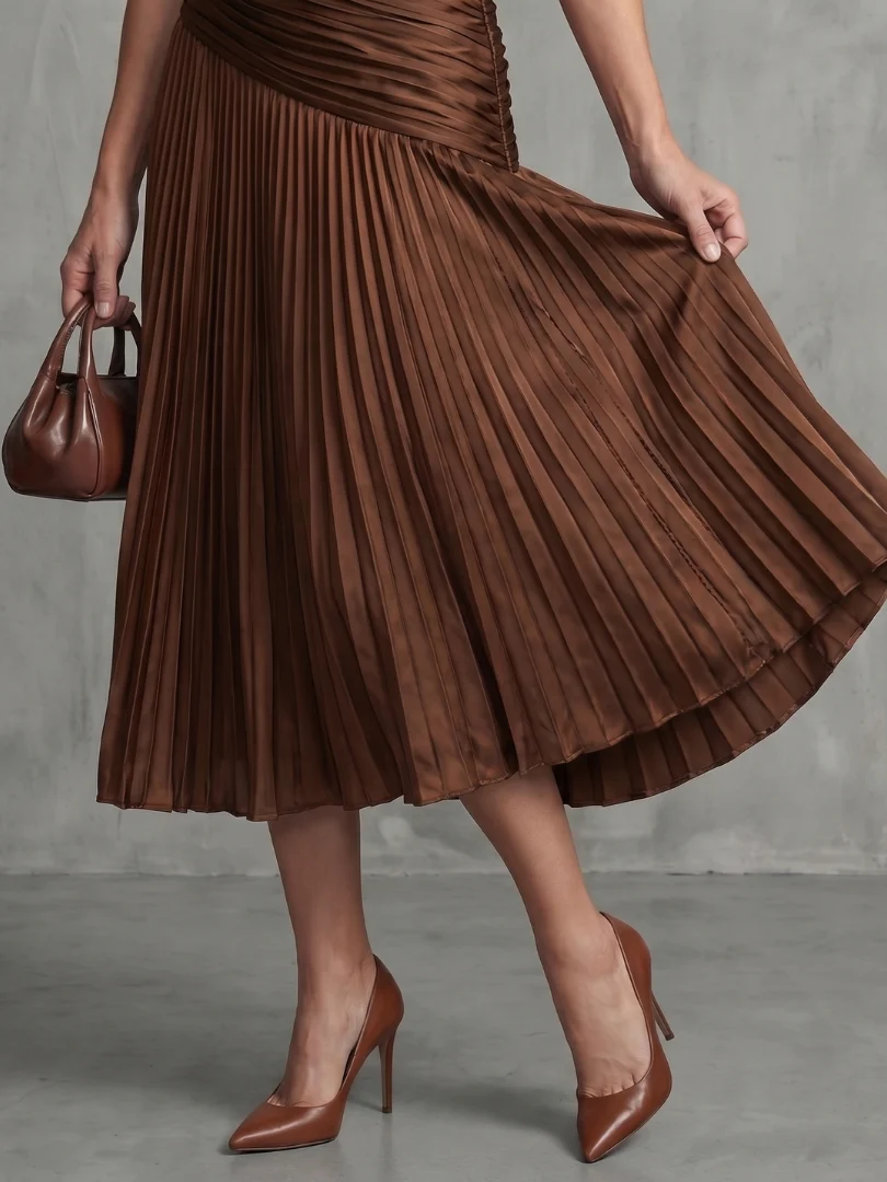Theodora | Plissierter Taillenstreifen Midi-Kleid - Image 11