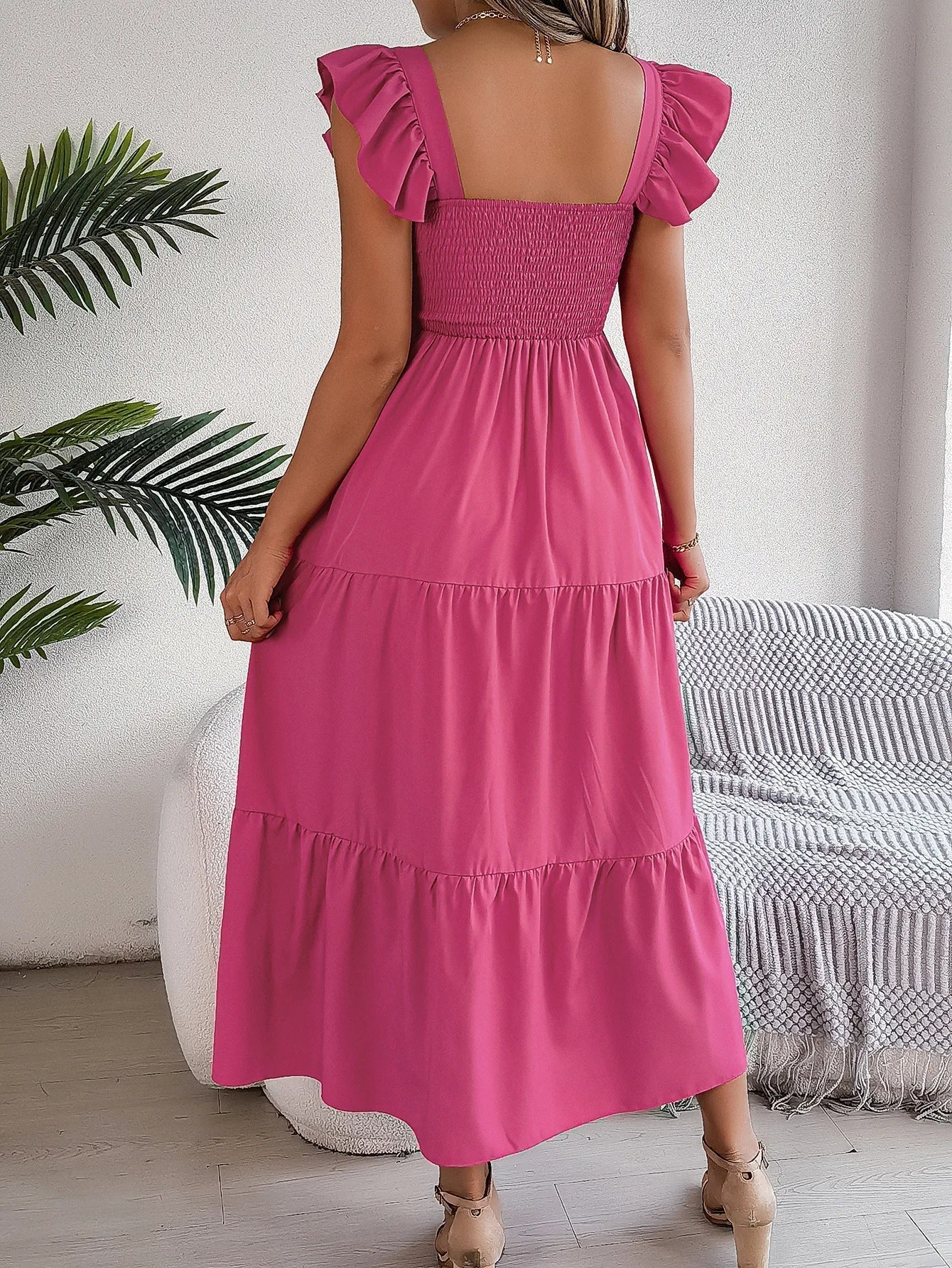 Yessa - Elegantes Stufen-Kleid - Image 7