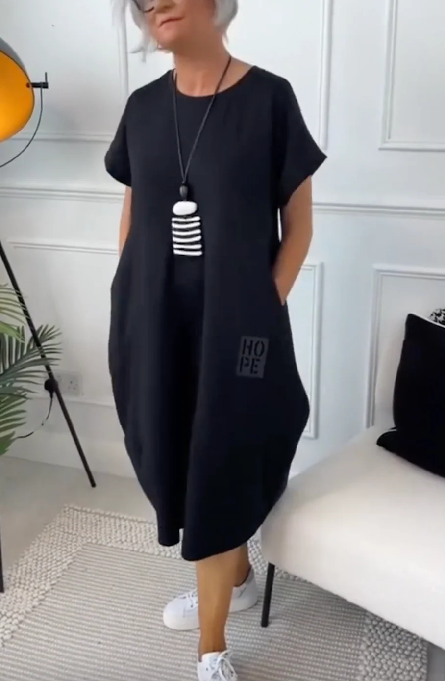 Zuzanna | Luftiges Sommerkleid mit Rundhalsausschnitt